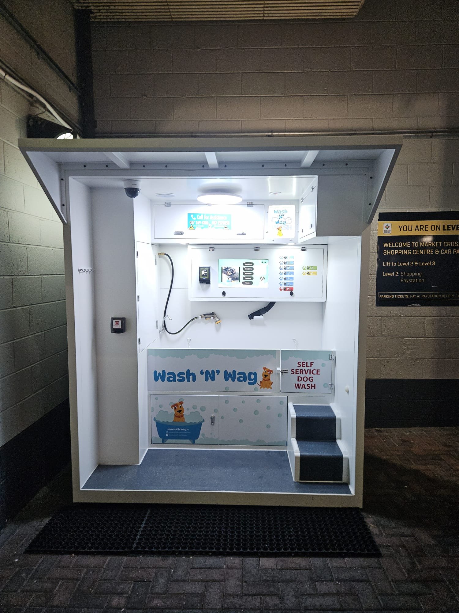WashNWag self-service dog wash station in Kilkenny